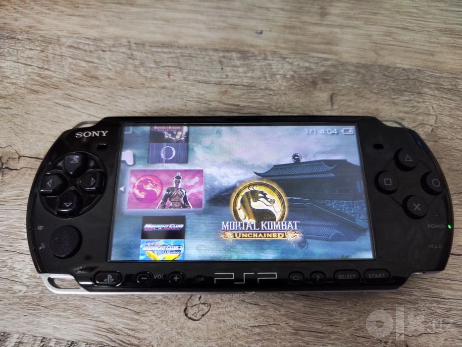 Psp 3000 slim  Piano black