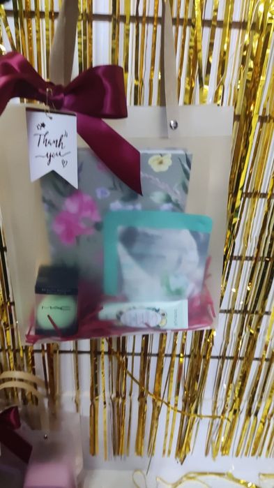 Боксы подарочные