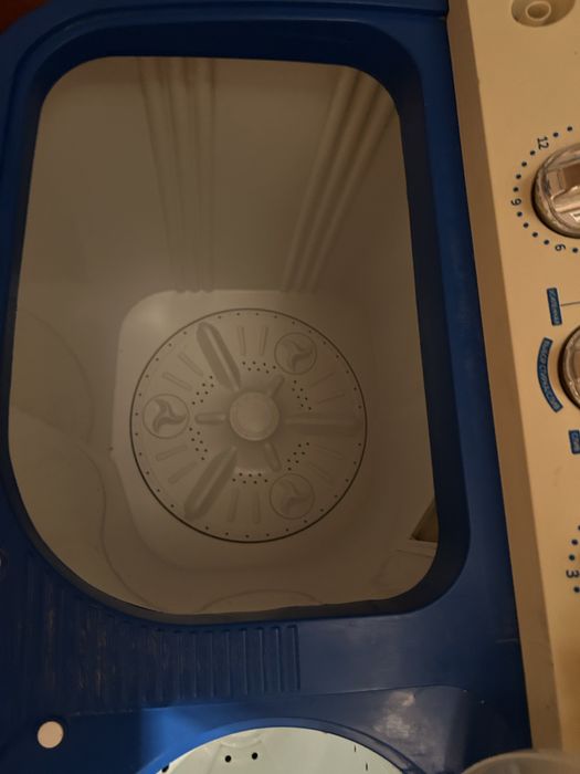 Стиральная машинка полуавтомат.