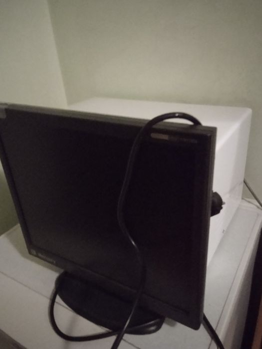 Монитор диагональ 17см