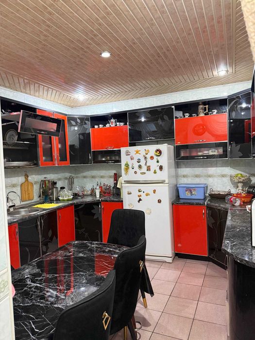 Продаётся Дом
Адрес : Катта Янгиобод махалла ,