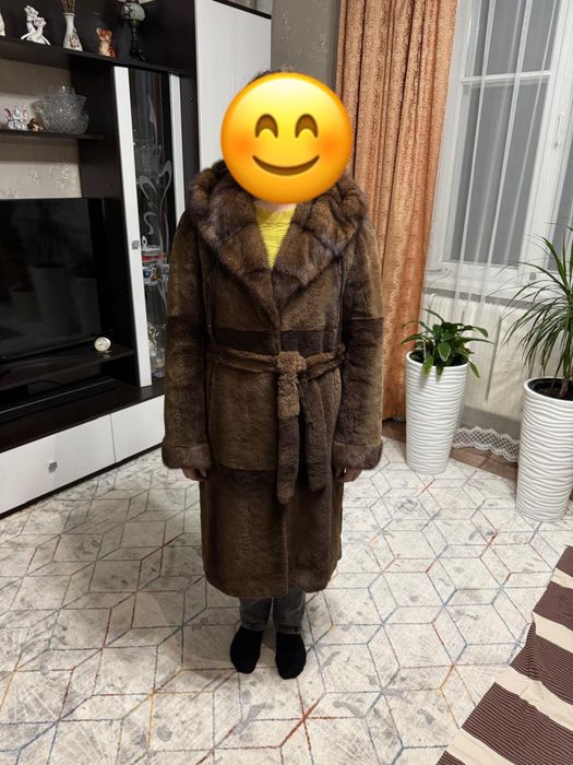 Шуба мех бобрик женская