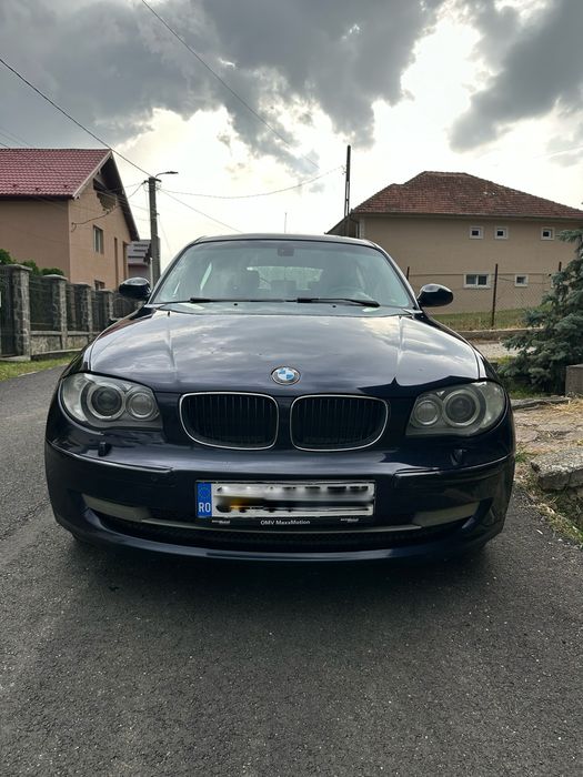 BMW seria 1 2.0 Diesel 143CP•Xenon Adaptative• Incalzire • 5 usi