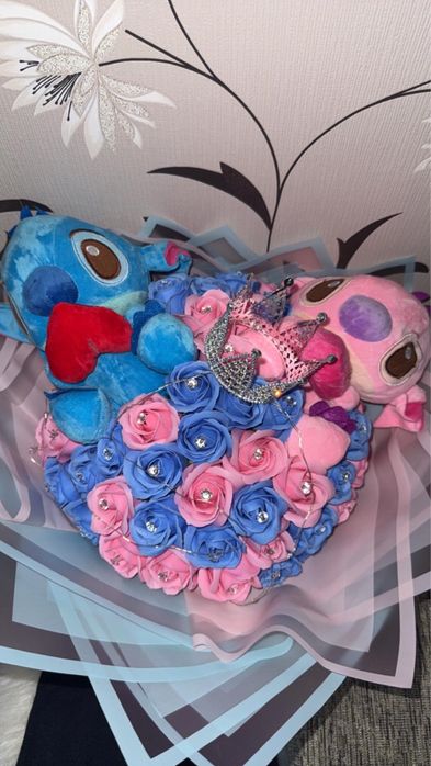 buchet trandafiri cu leduri Stitch