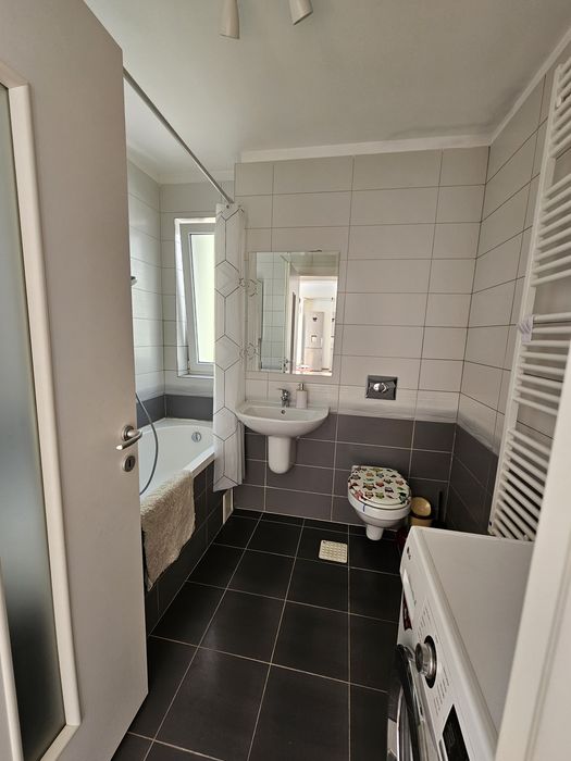 Proprietar- Închiriez apartament cu 2 camere Tractoru