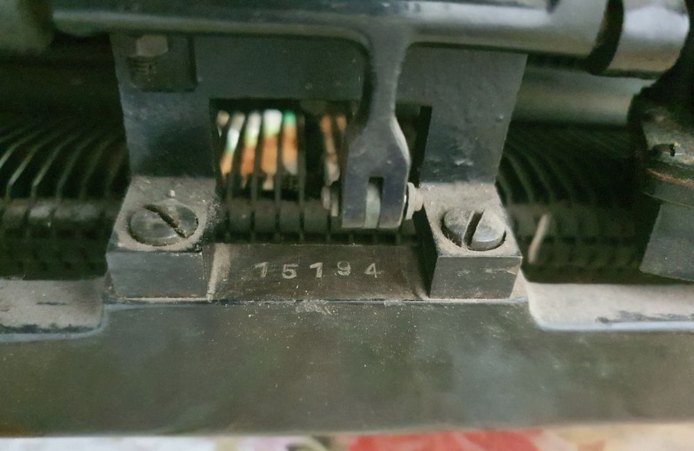 Немска пишеща машина AEG Model 3 от 1923г