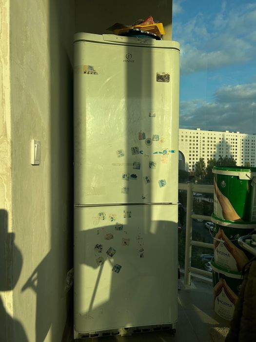 холодильник INDESIT