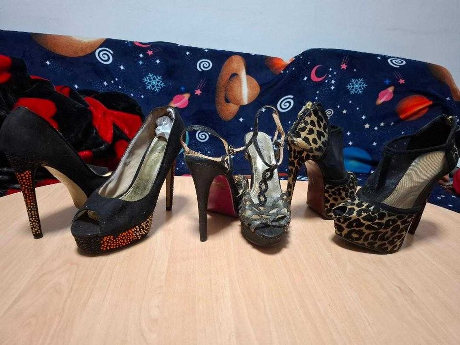 Pantofi ,sandale masuri 39 si 40