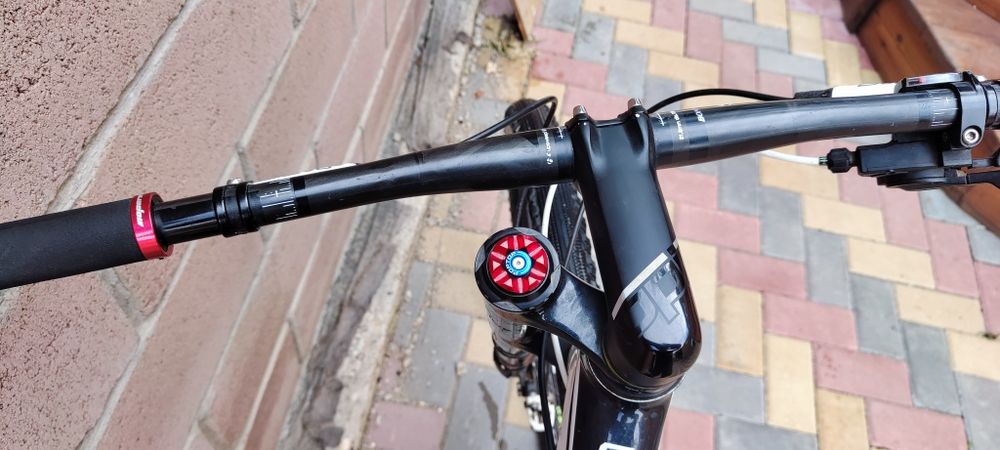 Продам велосипед Cannondale Flash Carbon