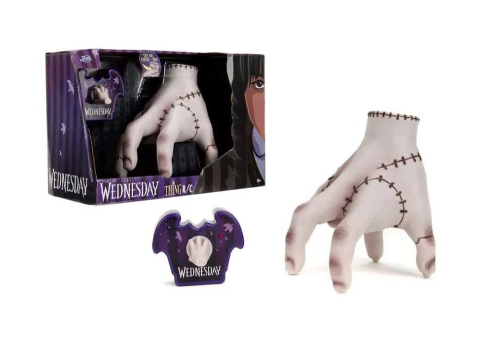 Ръката на Wednesday Addams - The Thing