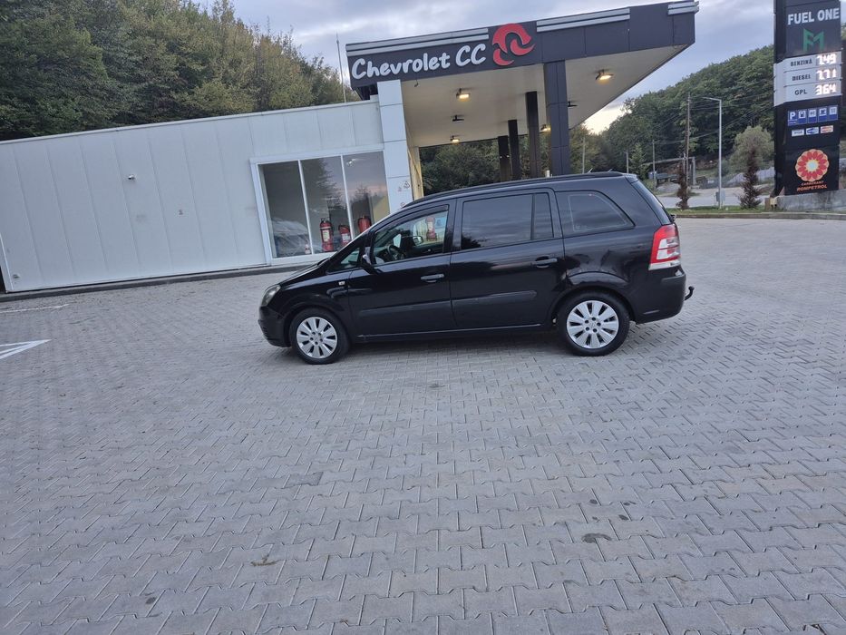 Proprietar Opel Zafira 7 locuri