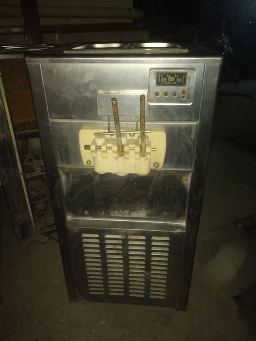 Muzqaymoq apparatlar sotiladi 3tasi 10 mln so'm kelishamiz.