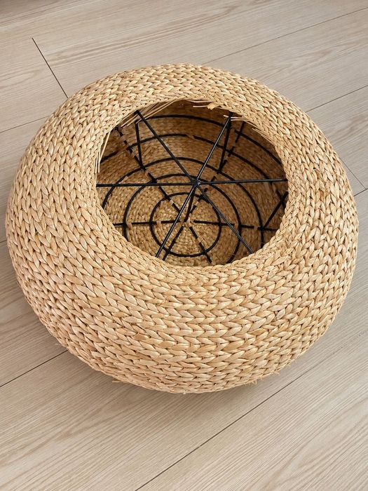 Плетёный пуф из ротанга