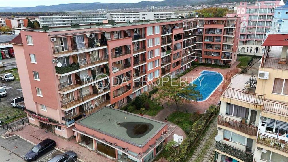 Продава се Двустаен апартамент в к.к. Слънчев бряг - 73 кв.м за 566 €/кв.м - Снимка #2