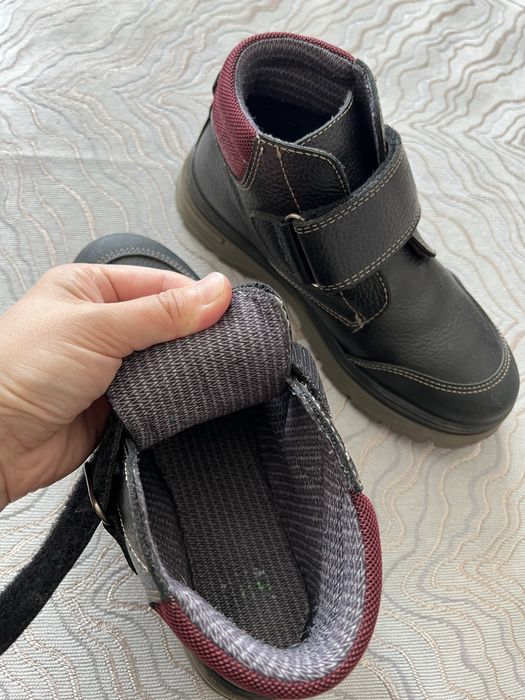 Продам ботинки демисезонные для мальчика