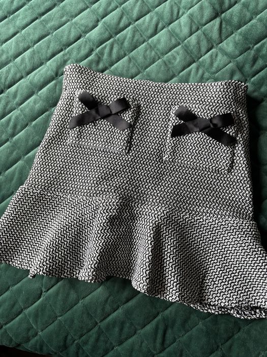 Пола Avin с панделки