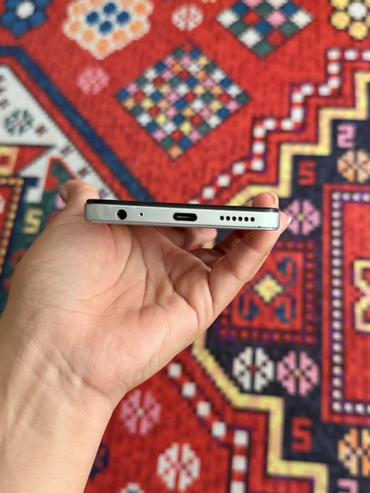 Продам телефон Techno Spark 20C