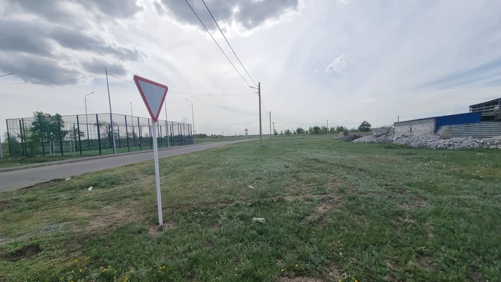 Продам земельный участок в ЖД поселке