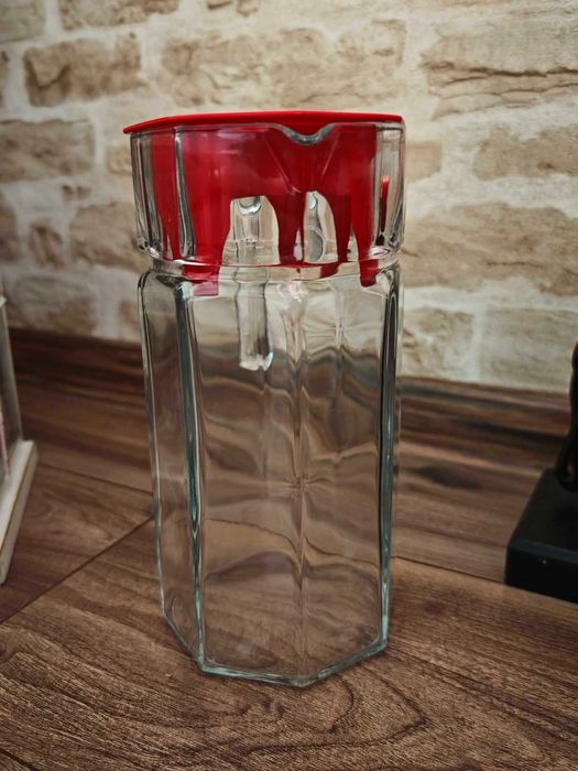 Предлагам за продажба Кана 1,5литра - чисто нова