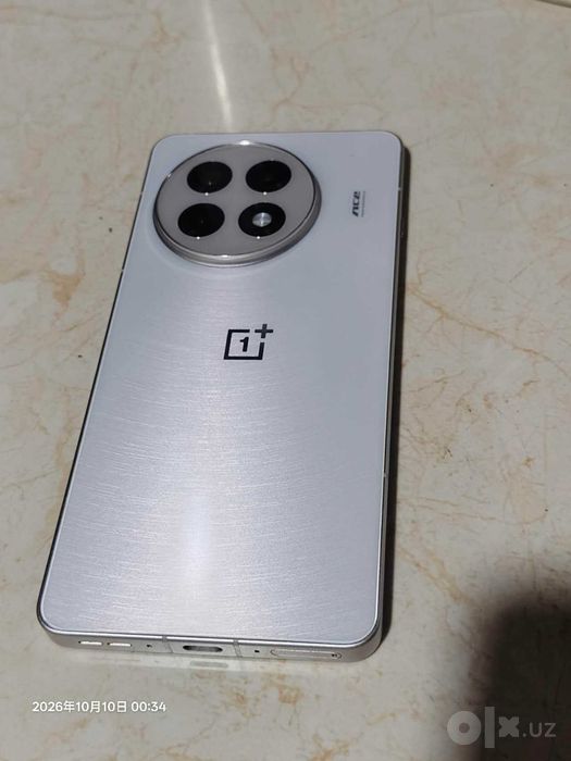 Oneplus ace 5     12  /256