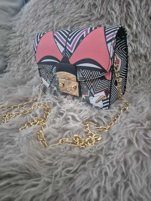 Дамска чанта малка