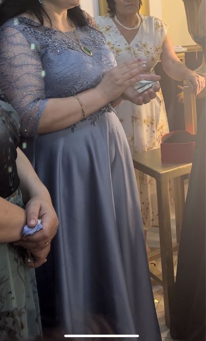 Платье очень красивое