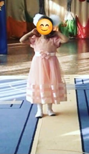 Продаю платья на девочку