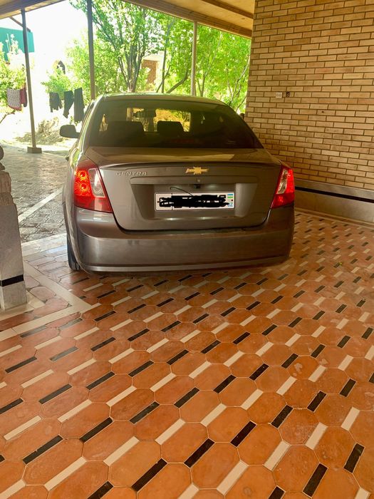 Срочно жентра Автомат сотилади