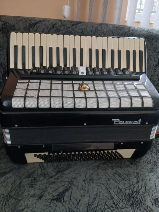 Акордеон Parrot 120 bass