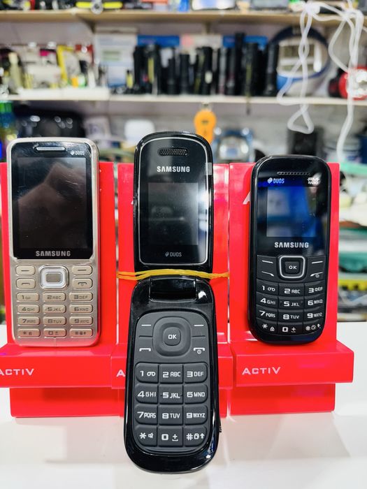 Nokia 1280, 3310 кнопочные телефоны