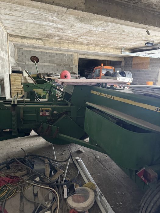 Presă de balotat JOHN DEERE 342 A