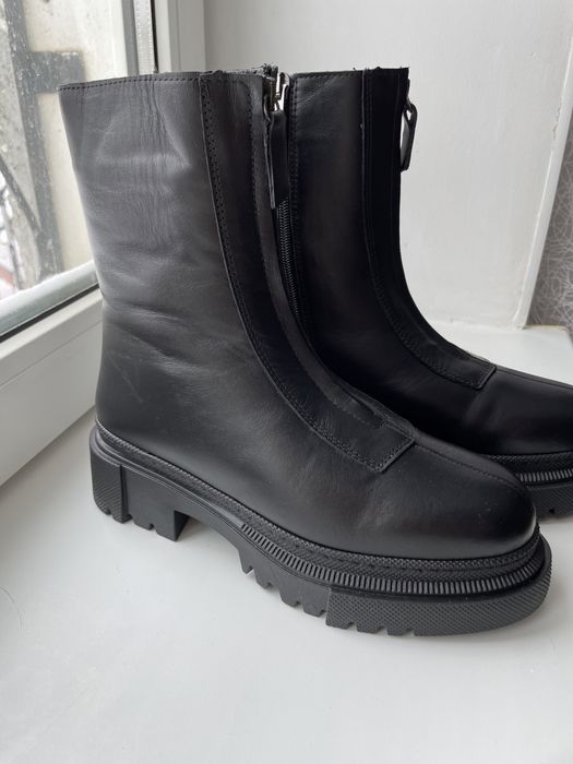 Продам зимние новые сапоги