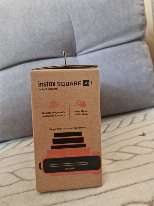 Фотоапарат за моментни снимки Fujifilm instax square SQ 1