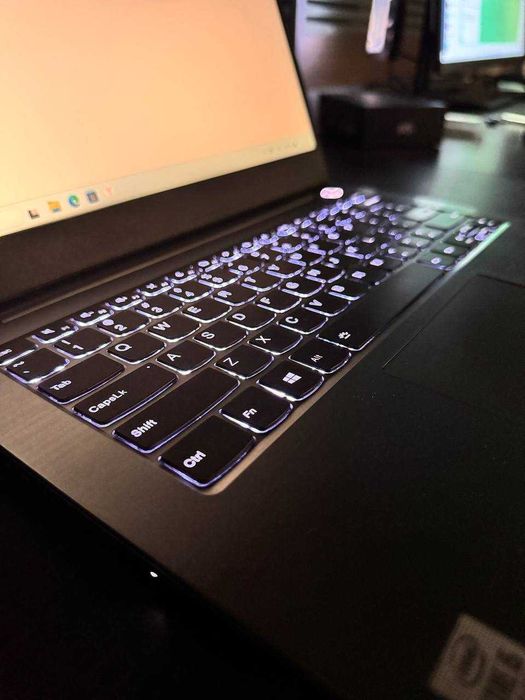 Lenovo ThinkBook i5 SSD 512 / 8 GB