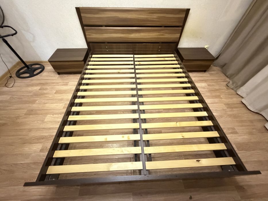 Продам двуспальную кровать