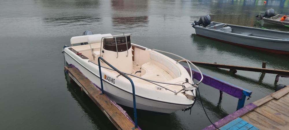 Barca open cu motor Selva