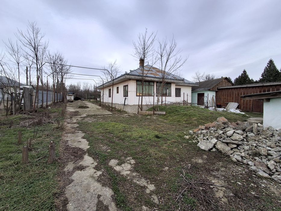 Vand casa in Sulita langa iaz Dracsani, Jud. Botosani