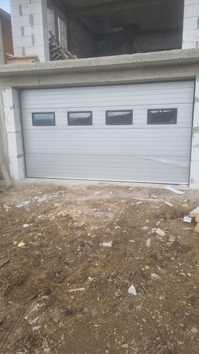 uși de garaj industriale