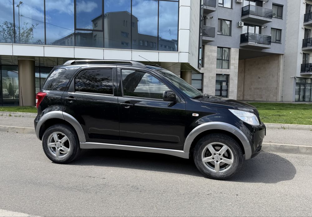 Vand Daihatsu Terios. 4X4. Benzina.