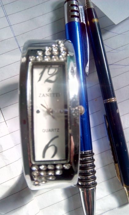 Дамски часовник