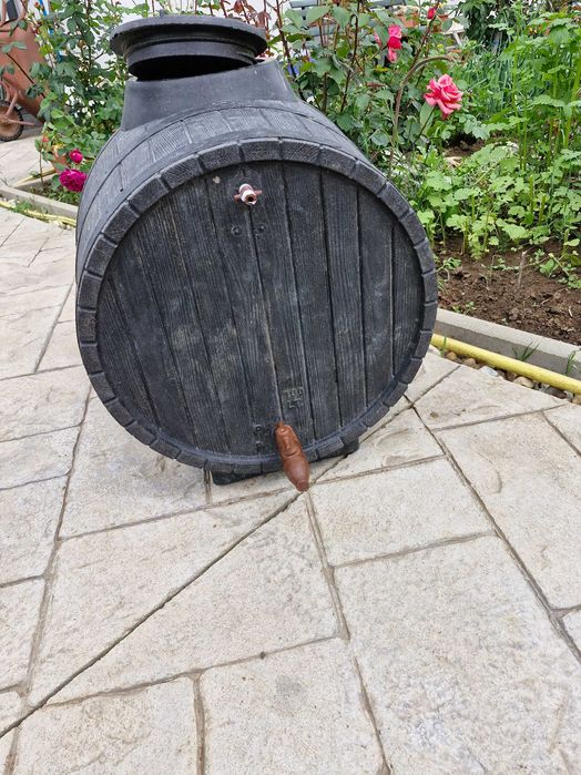 Vand butoi de 100 l, pentru vin sau țuică