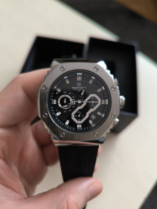 Ceas barbati Naviforce