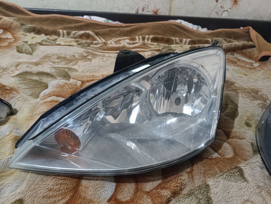 Фары  форд фокус 1