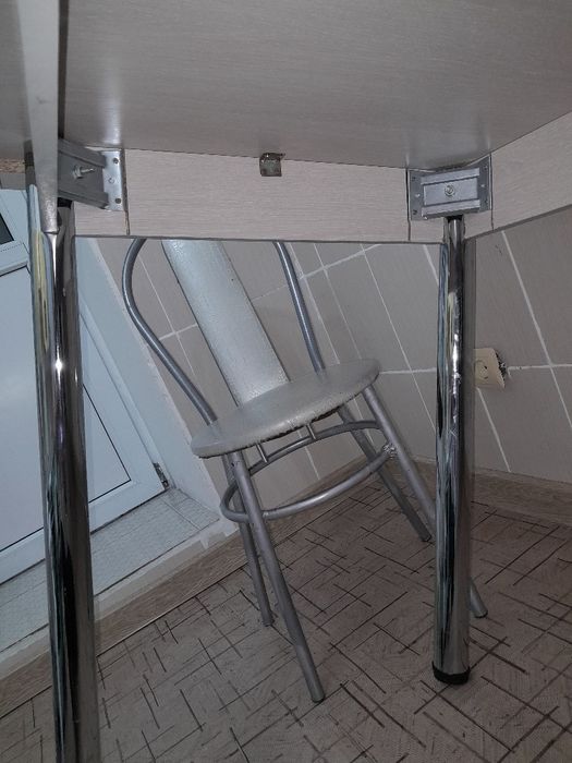 Продам кухонный стол 1,50-80