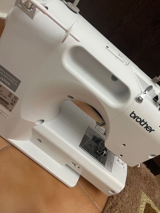 Mașină de cusut Brother