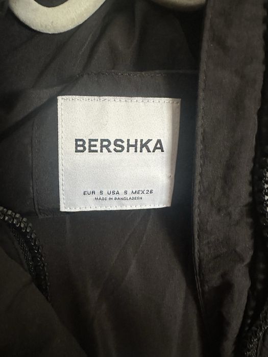 Яке bershka S размер