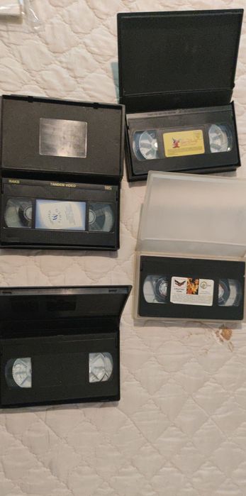 Видеокасети и DVD