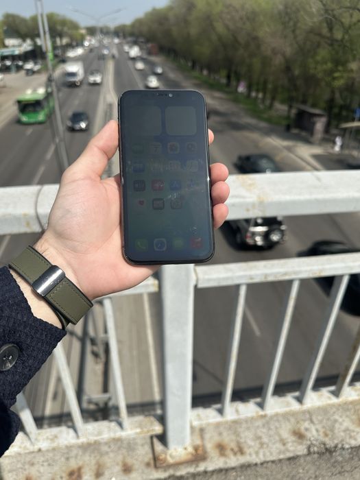 Продам телефон Айфон 11 128 Gb