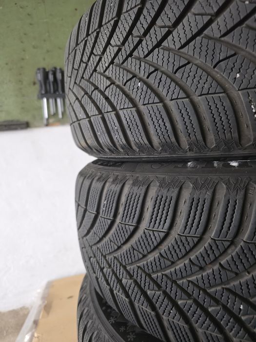 VW, Комплект 17" джанти Autec Valenti със зимни гуми Semperit 215/55 R17 (DOT 2023)