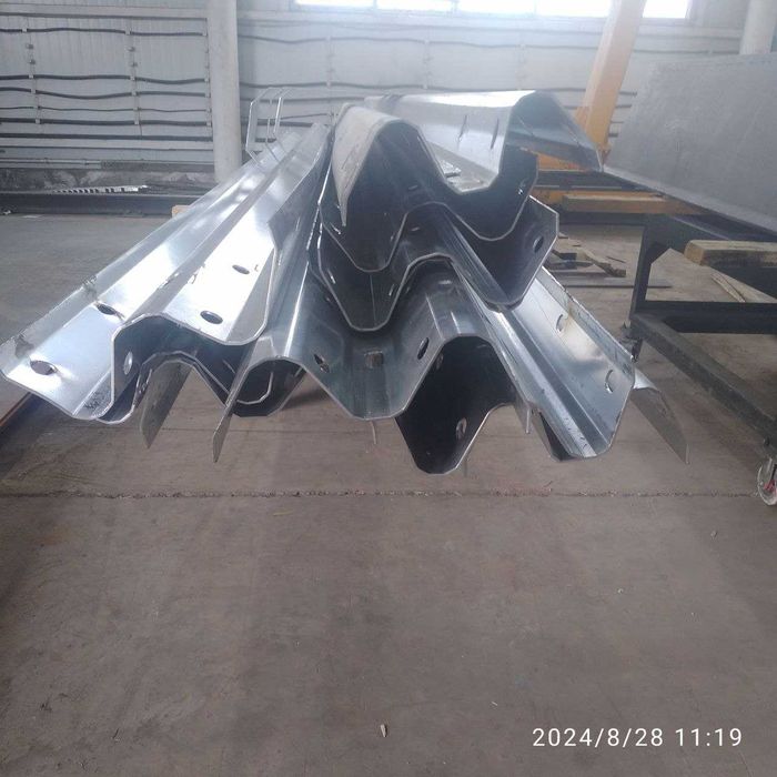 Двухсторонние дорожные ограждения Барьерного типа